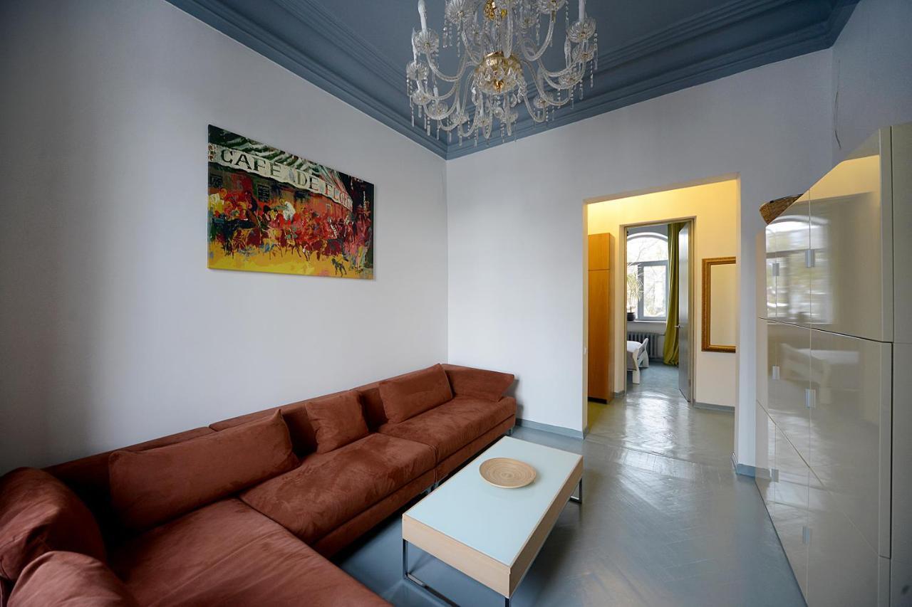 Artol Gorodetskogo Apartment Kiev Exteriör bild