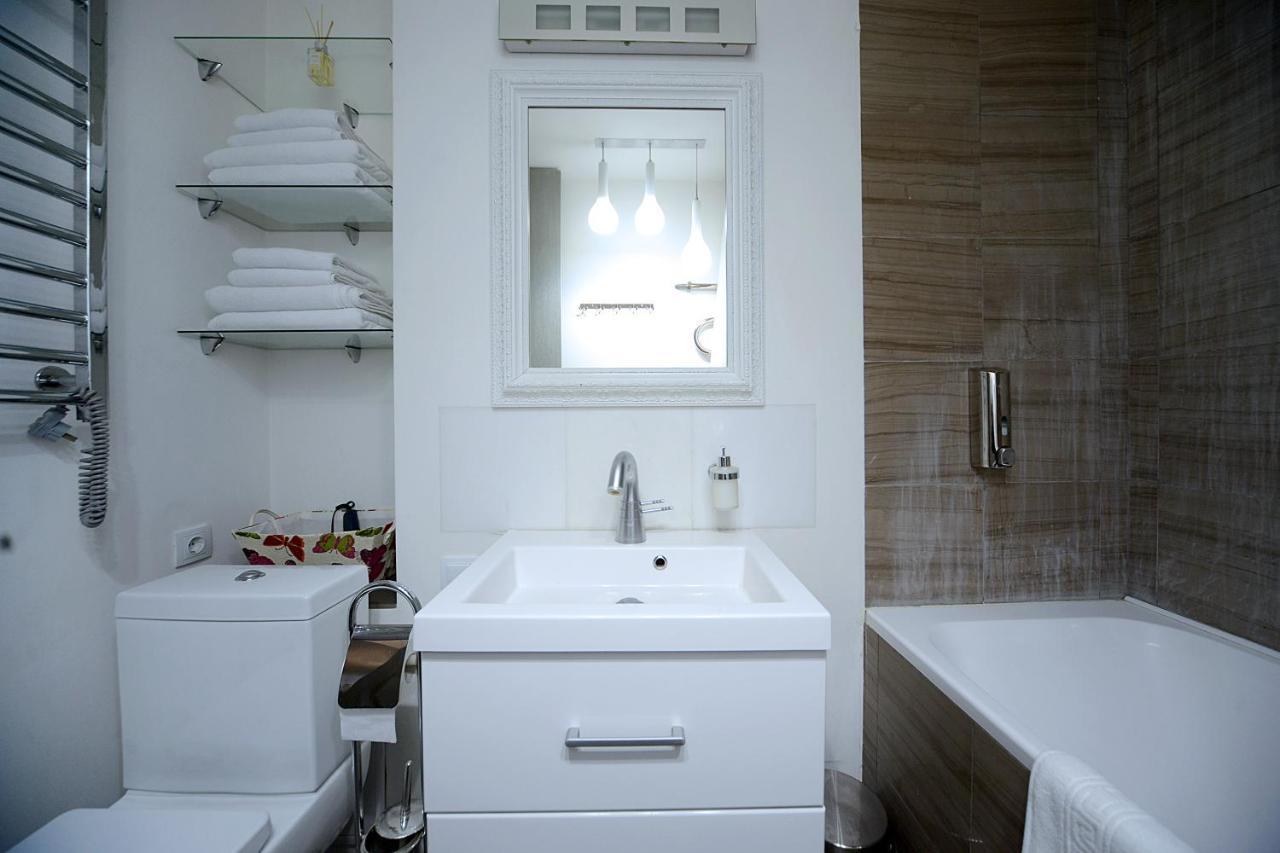 Artol Gorodetskogo Apartment Kiev Exteriör bild