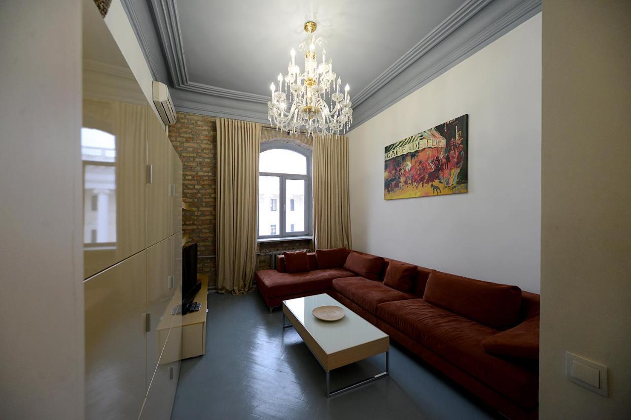 Artol Gorodetskogo Apartment Kiev Exteriör bild